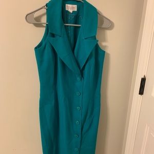 Vintage wrap sleeveless collared dress